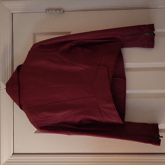 BLANC NOIR BUTTER SOFT LEATHER JACKET.  (BURGUNDY)  ZIPPERS ON ARMS AND POCKETS - Picture 9 of 16